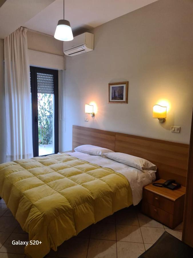 Hotel Lido Vasto Exterior photo